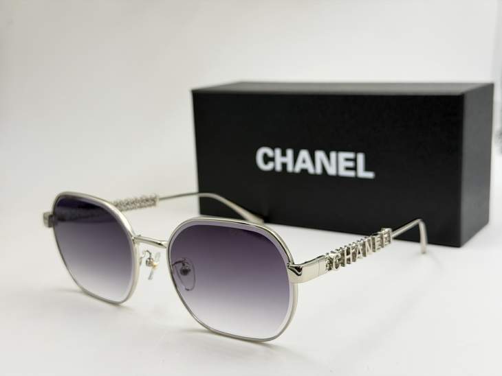 Picture of Chanel Sunglasses _SKUfw79165679fw